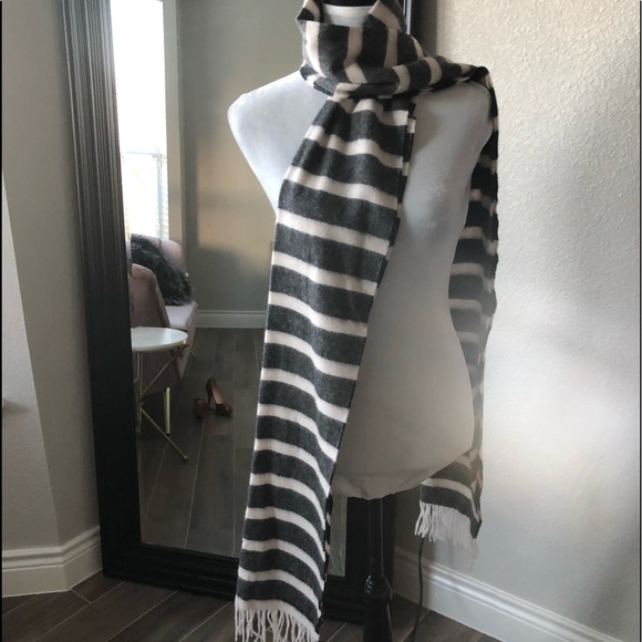 NWT MaxMara Weekend Scarf - Picture 6 of 8